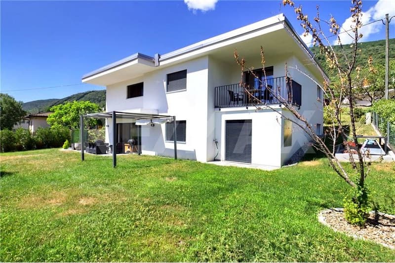 Bellissima casa bifamiliare con ampio giardino Anche come residenza secondaria (2)