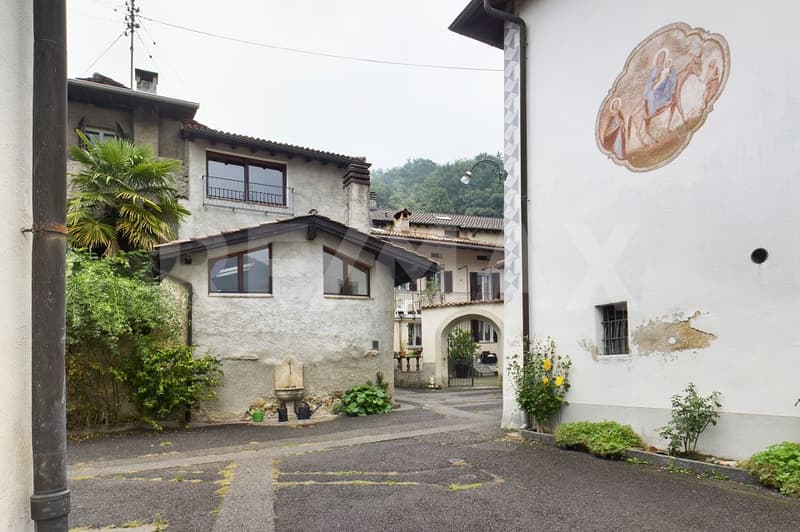 Affascinante e ampia casa con vista aperta (1)