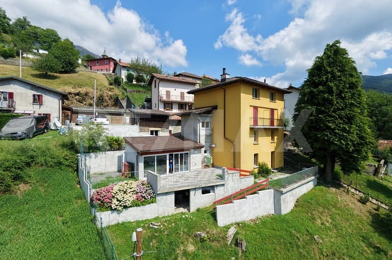 DA VENDERE - Casa indipendente con vista panoramica a Colla (2)