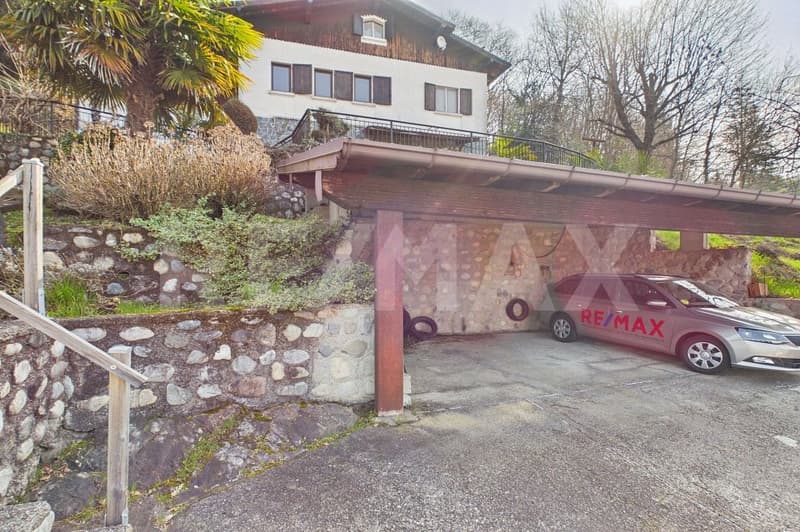 Bella e soleggiata casa in posizione panoramica (1)