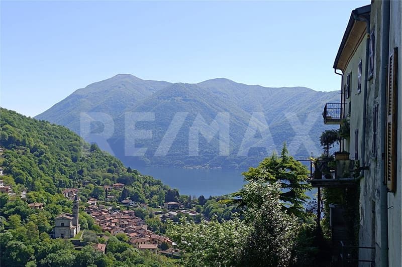 Meravigliosa casa nel borgo storico di Castello Valsolda (Italia) (1)