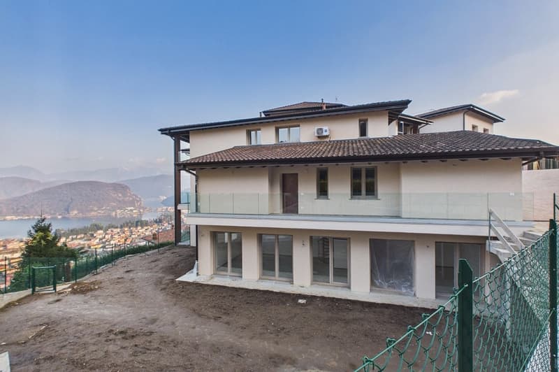 Casa con giardino e vista lago (Italia) (1)