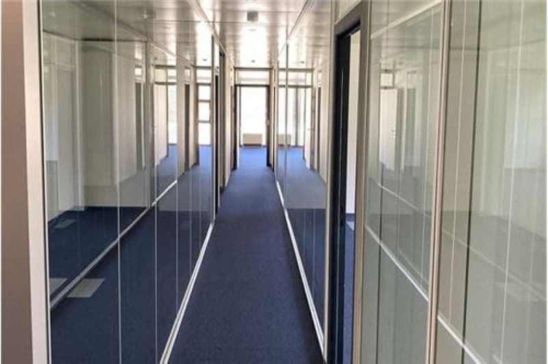 In vendita: Ampi uffici moderni e modulabili in posizione strategica (2)