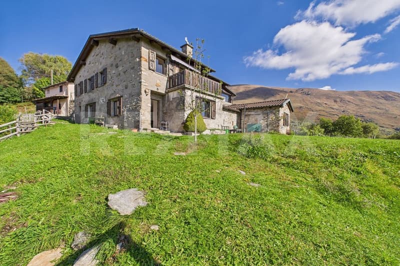 Rustici di Charme a Gola di Lago Eleganza, Tradizione e Tecnologia nel Cuore della Capriasca (1)
