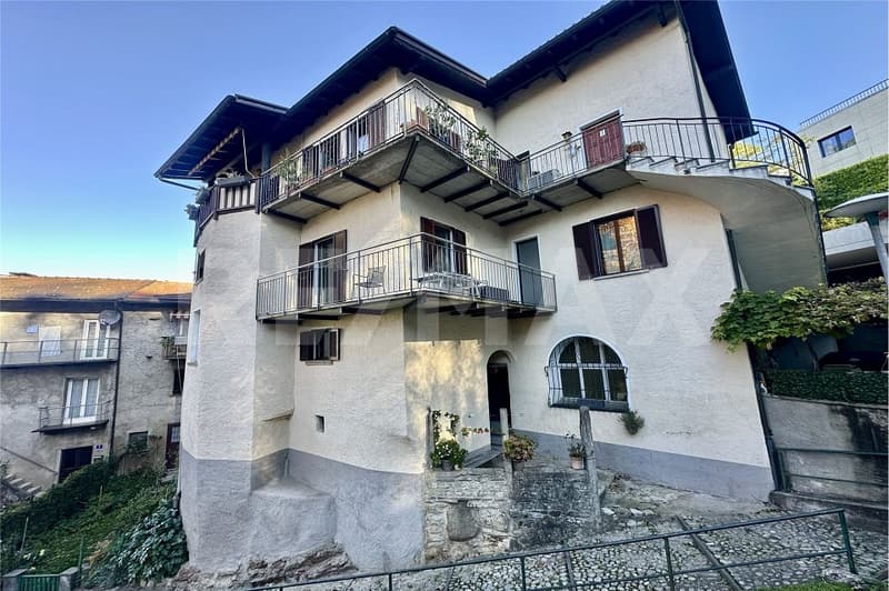 Storia incontra comfort abitativo Casa di Nucleo ad Albonago (1)