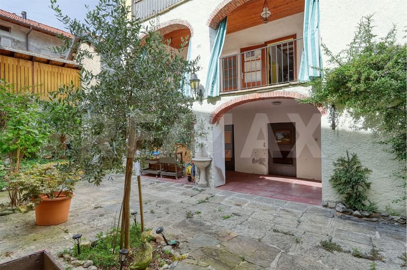 Tre appartamenti e unantica osteria, tra eleganza storica e calore (2)