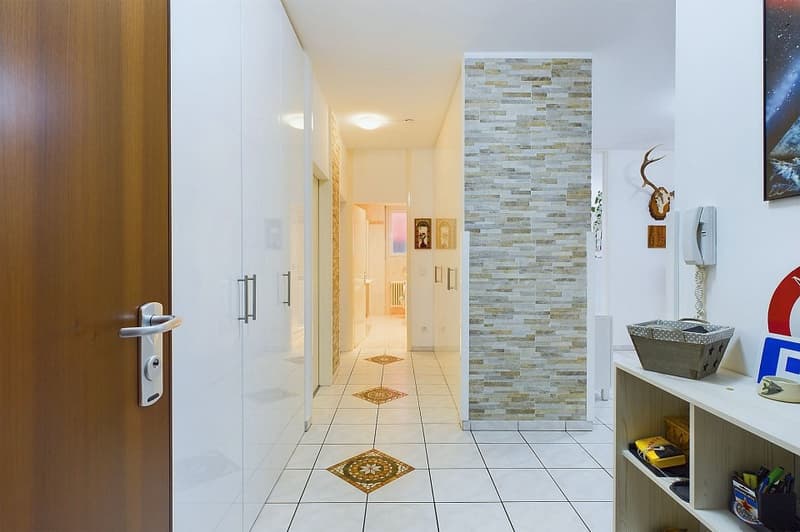 Interessante, renovierte Wohnung im Herzen von Lugano (2)