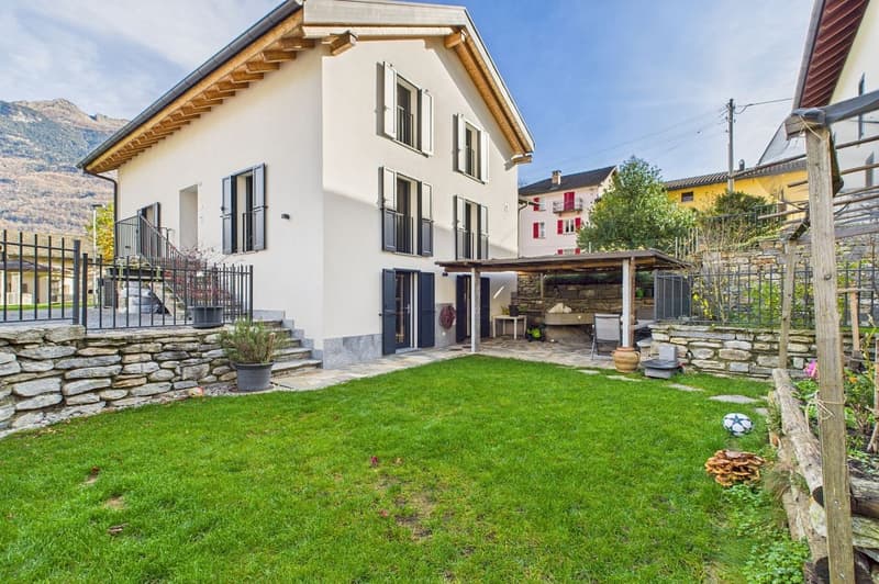 Casa singola di recente costruzione eleganza comfort e tecnologia moderna (1)