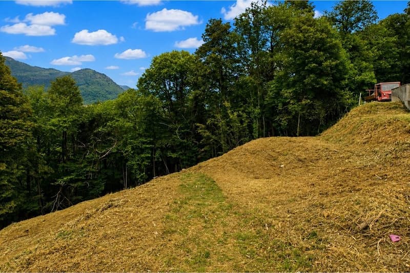 Terreno edificabile ad Aranno (30 min. da Lugano) (1)