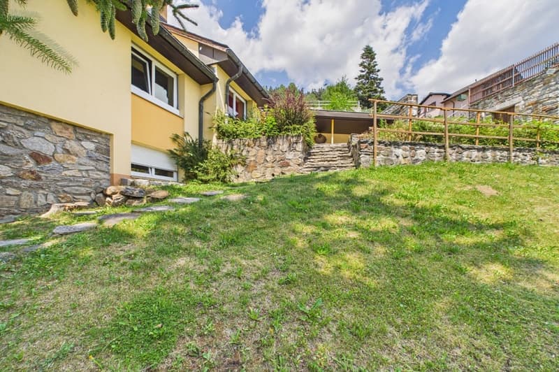 Casa di vacanza bifamiliare con terreno edificabile (2)