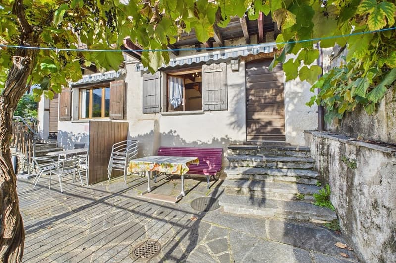 Casa vacanze con vista e potenziale di ristrutturazione (1)