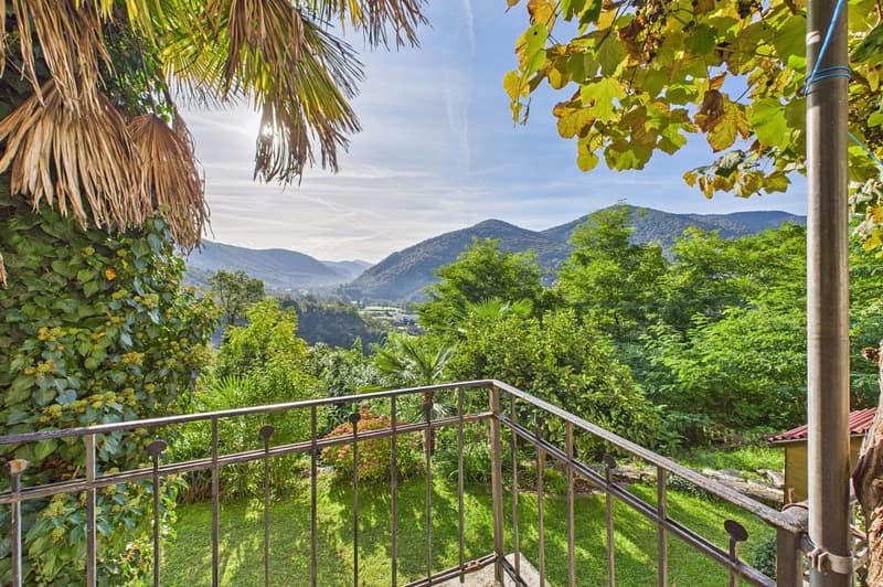 Casa vacanze con vista e potenziale di ristrutturazione (2)