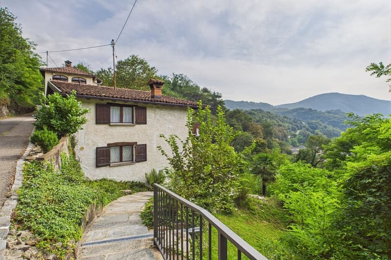 Affascinante casa di vacanza con bella vista nel verde del Malcantone (2)