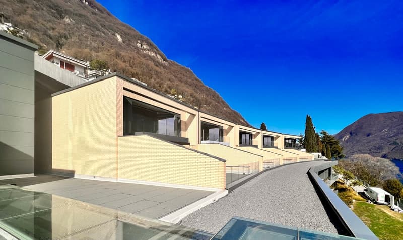 VILLA or DUPLEX APARTMENT CHARMING LAKE VIEW (7)