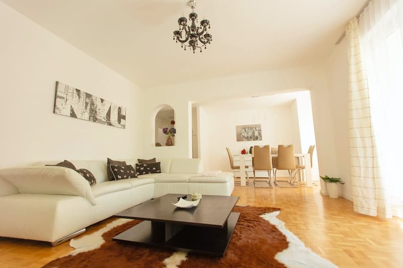 Möblierte 4-Zimmer-Wohnung mit Service und Balkon - Stadtzentrum Zürich (1)
