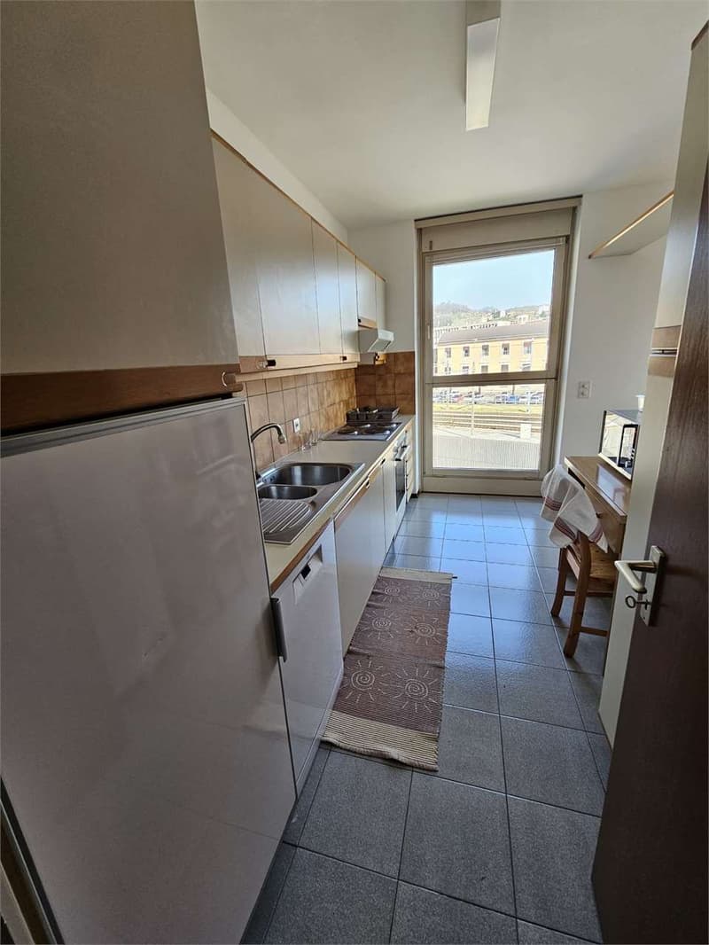 Mendrisio, interessante 3.5 locali con balconi (6)
