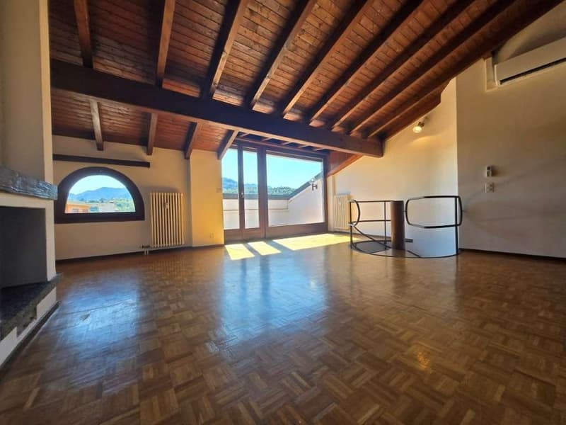 Agno, affitto duplex 5 locali con terrazzi (2)