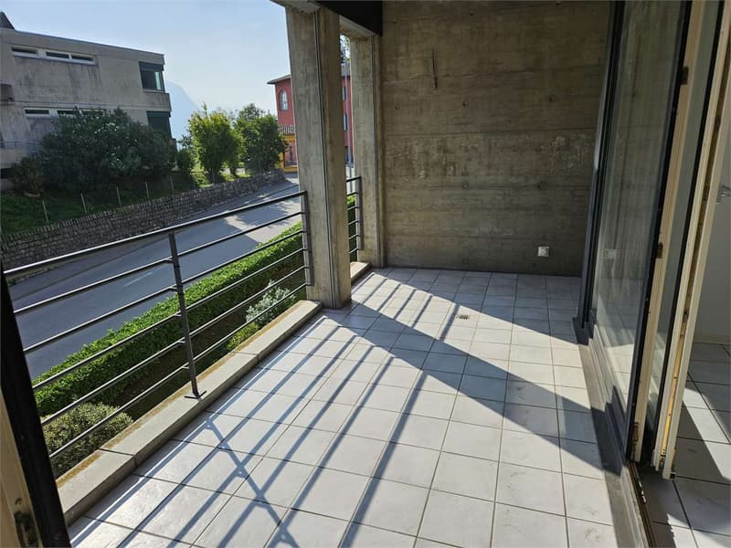 Porza, 3.5 locali con balcone (2)