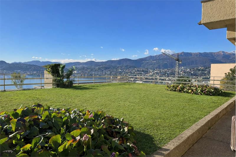 Appartamento vista lago con giardino (10)
