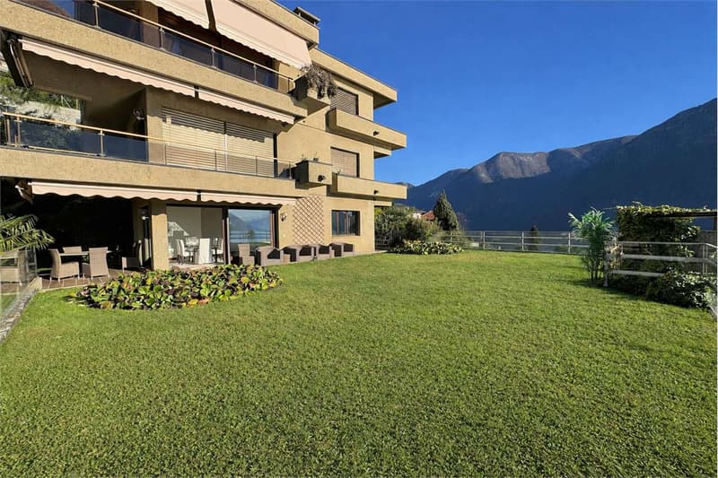 Holiday apartment with lake view and garden (4)