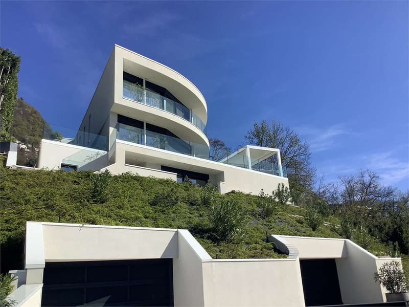 Lugano Albonago, moderna villa con piscina e vista lago (1)