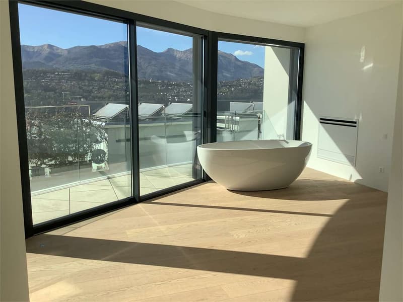 Lugano Albonago, moderna villa con piscina e vista lago (12)