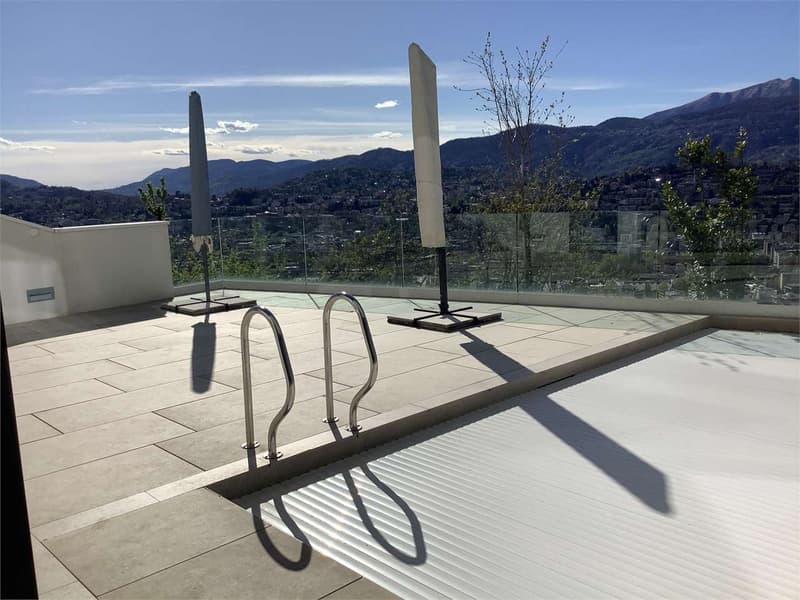Lugano Albonago, moderna villa con piscina e vista lago (4)