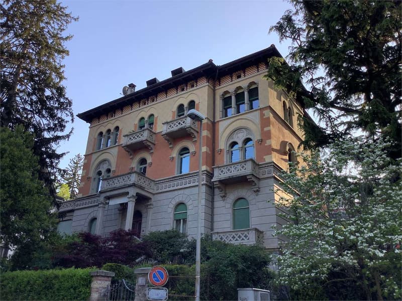 Lugano zona cattedrale, duplex 5.5 locali in villa d'epoca (2)
