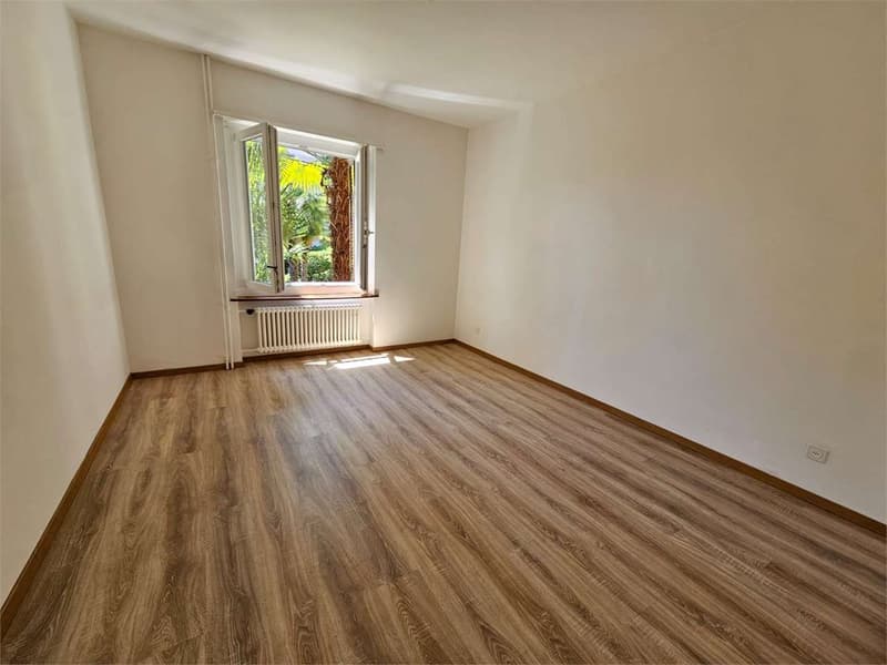 Lugano, grazioso 2.5 locali con balcone (11)