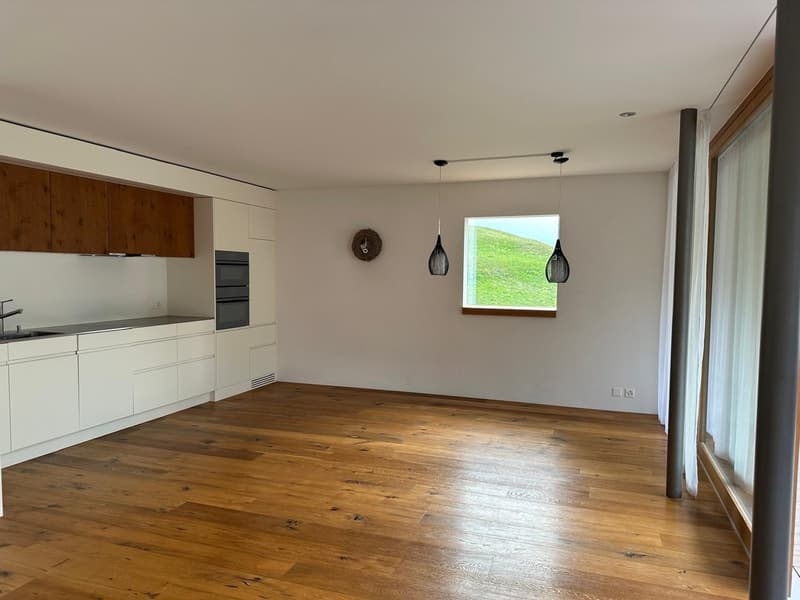 Moderne 3.5-Zimmerwohnung mit Weitsicht in Breil/Brigels (3)
