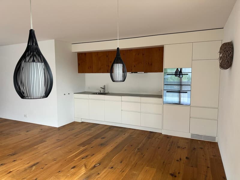 Moderne 3.5-Zimmerwohnung mit Weitsicht in Breil/Brigels (2)