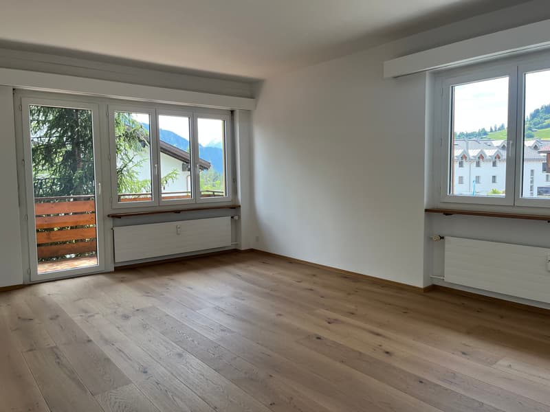 Charmante 3.5-Zimmerwohnung mit Balkon und Garagenbox in Laax (5)