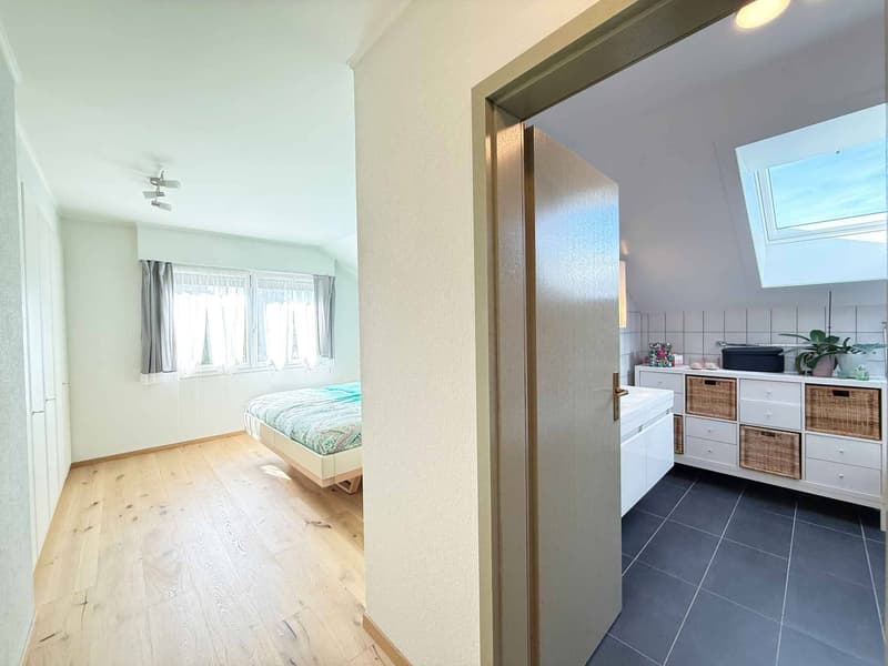 Villa familiale rénovée, studio indépendant et jardin de 1'260 m² (7)