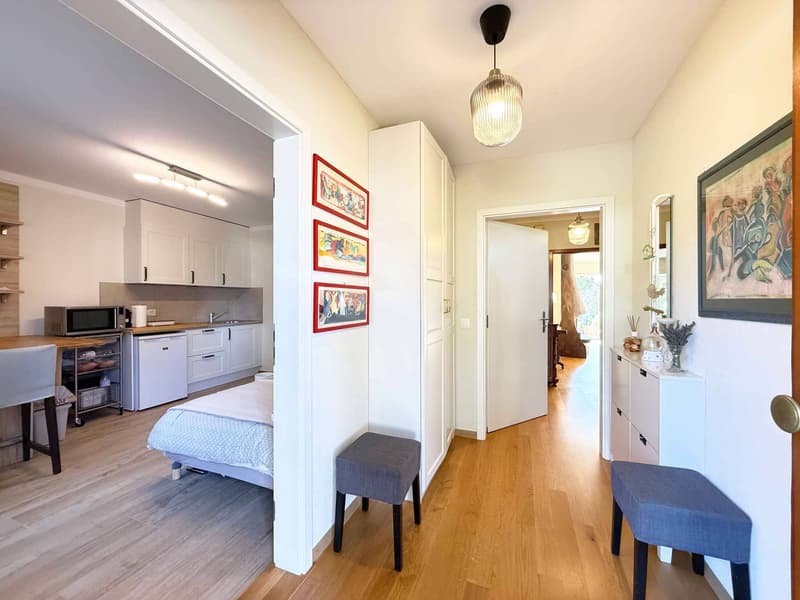 Villa familiale rénovée, studio indépendant et jardin de 1'260 m² (6)