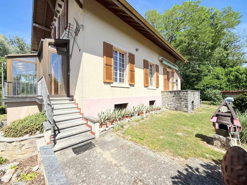 Maison de caractère avec grand jardin, à deux pas du lac de Neuchâtel (3)