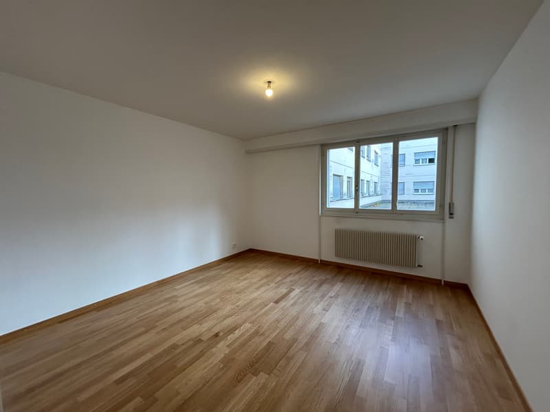 Appartement rénové de 3.5 pièces, 1er étage, env. 73 m2 (3)