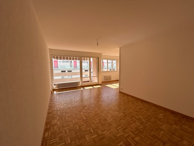 Appartement rénové de 3.5 pièces, 3ème étage, env. 70 m2 (2)