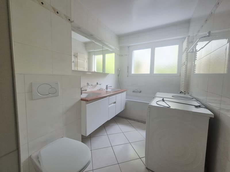 Appartement traversant de 6,5 pièces, 1er étage, env.152 m2 (2)