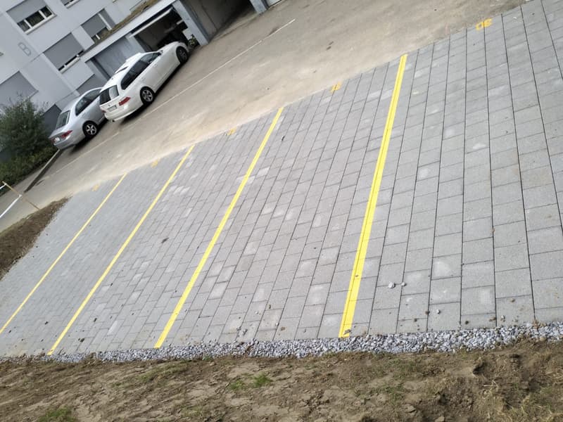 Autoabstellplätze in Gebenstorf zu vermieten (2)