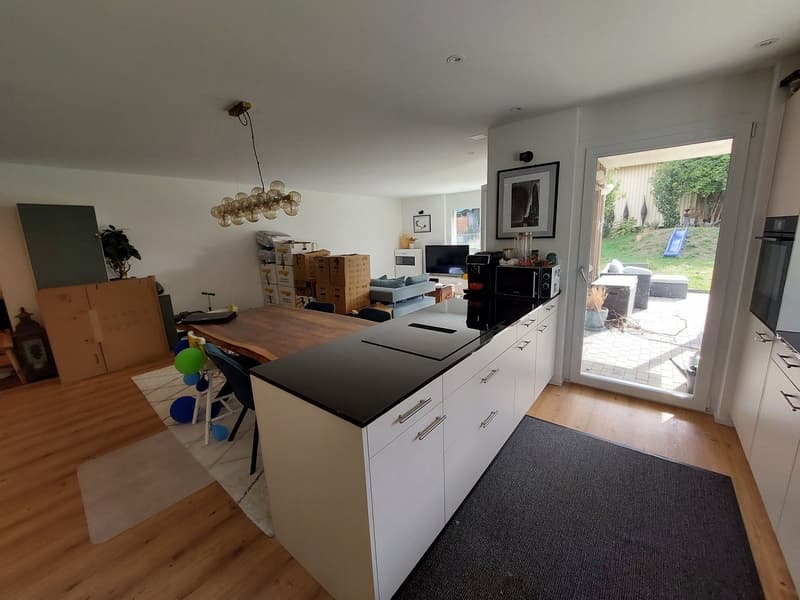 Charmante Wohnung mit viel Umschwung, modern und familienfreundlich (5)