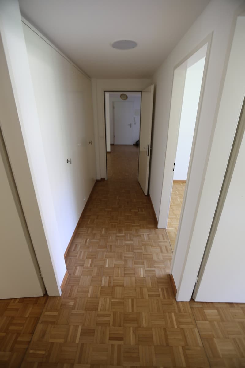 "Im Haus der weissen Taube" beim Dorfzentrum (9)