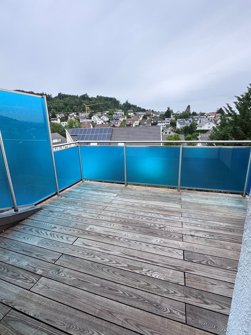 Charmante Dachwohnung im Grünen und beim Naherholungsgebiet (2)