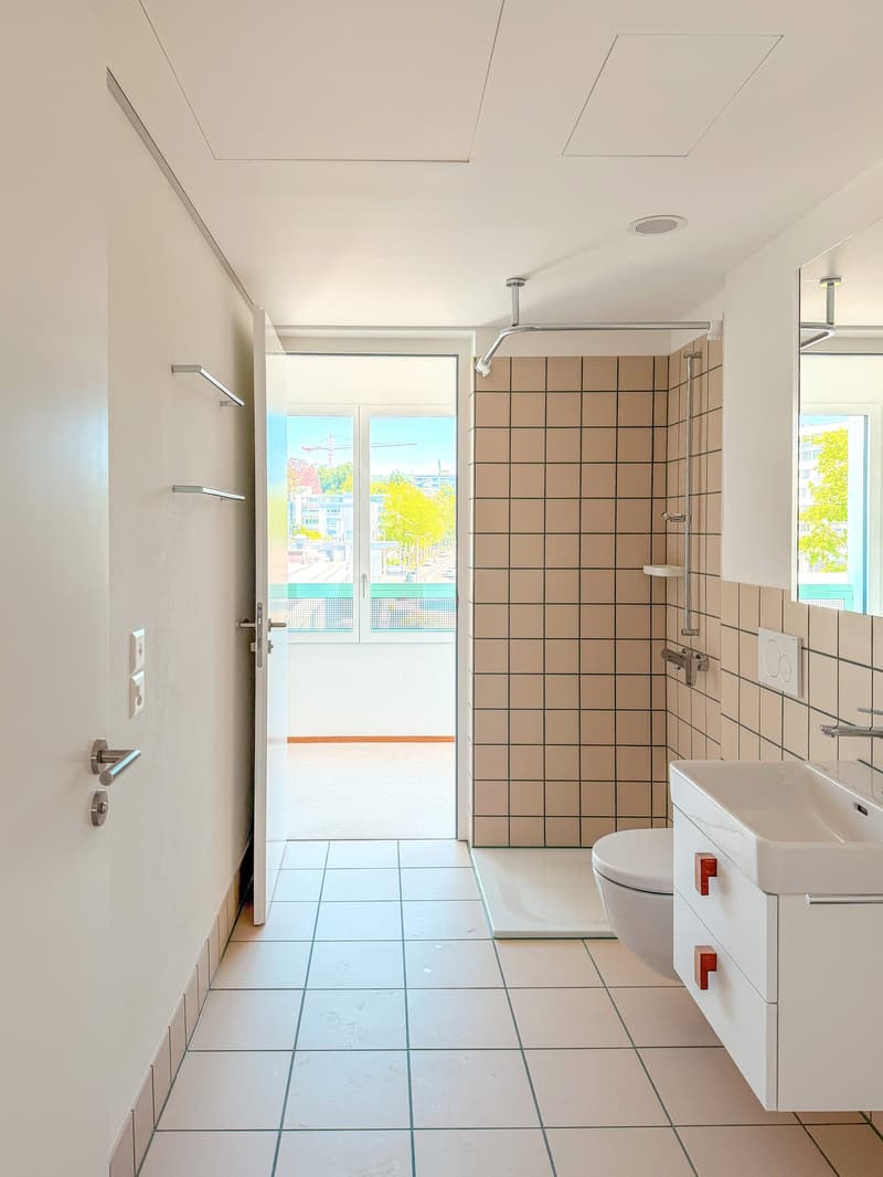Wohnen mit Stil und Ausblick – 2.5-Zimmerwohnung an beliebter Lage in Zürich (4)