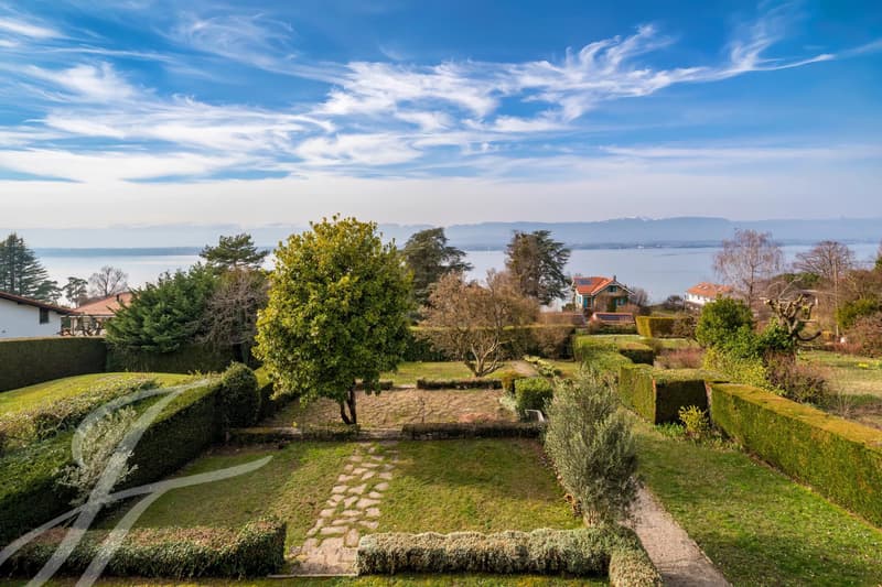 EXCLUSIVITY - Beautiful village house with panoramic lake view (3)