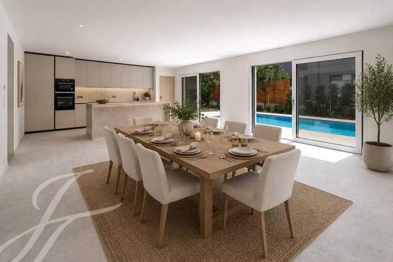 A few steps from the lake shore: Renovated villa with swimming pool (8)