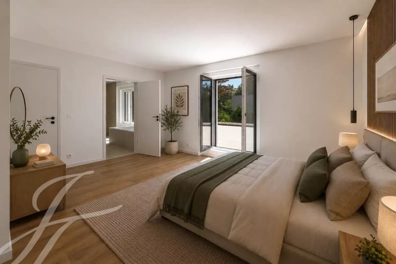 A few steps from the lake shore: Renovated villa with swimming pool (8)
