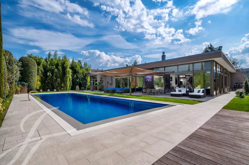 Exceptional property in Plan-les-Ouates (1)