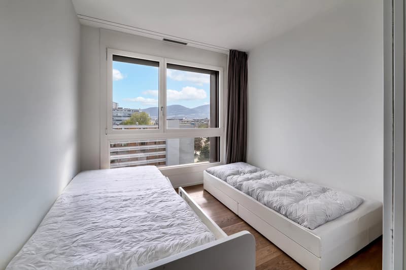 Apartment on a high floor with an unobstructed view (9)