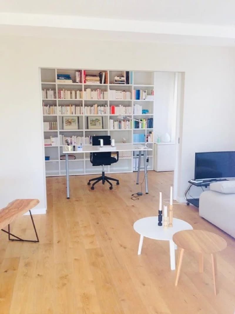 Bel appartement de 4 pièces avec grande loggia dans un immeuble récent et calme à Cologny. (2)