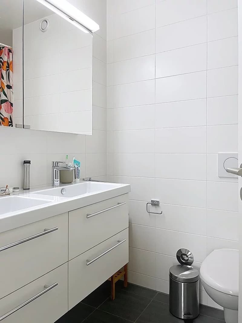 Bel appartement de 4 pièces avec grande loggia dans un immeuble récent et calme à Cologny. (6)